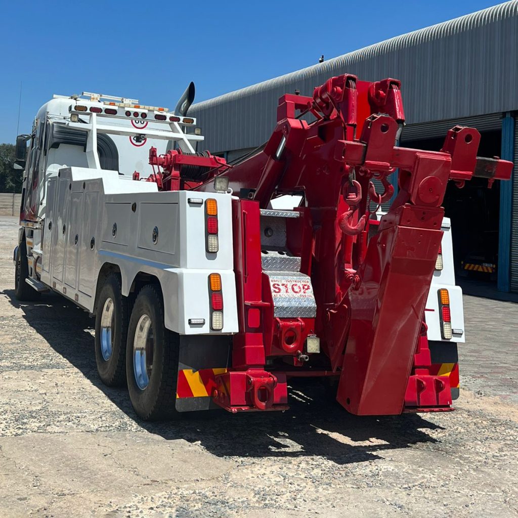 2008-freightliner-argosy-1